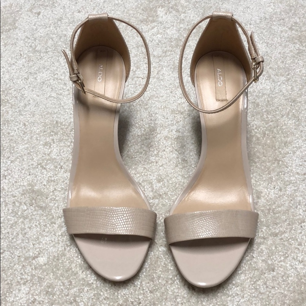 NIB, NBW! ALDO Cardross heeled sandals.